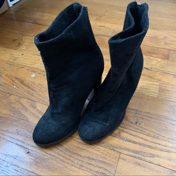 Black Ankle Boots for Women - Picture 2 of 8